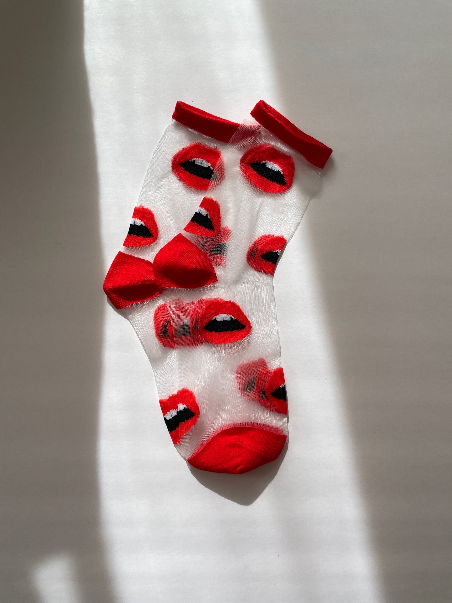 Red Lips Mesh Socks